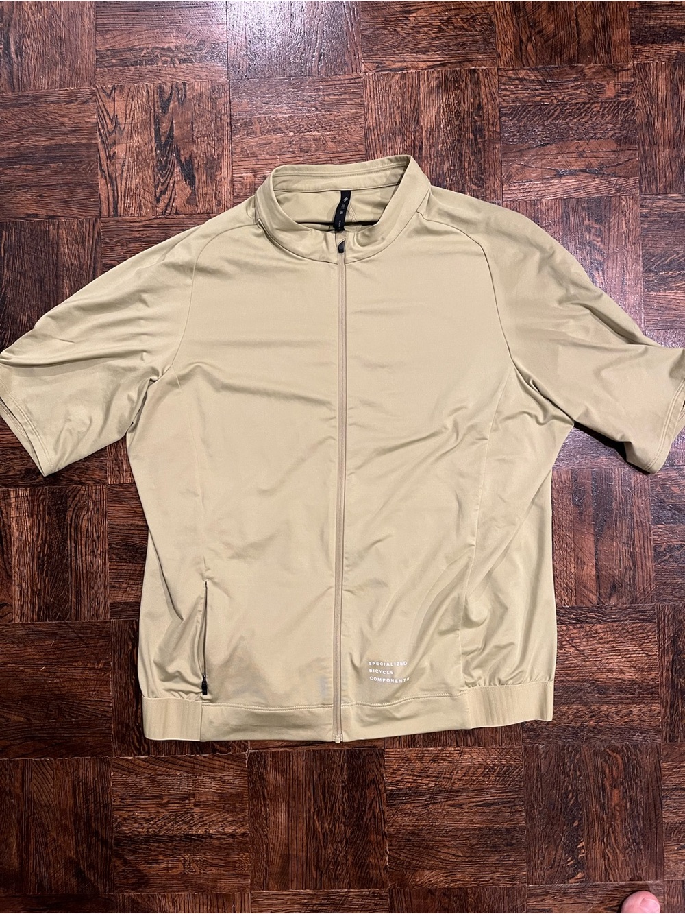 Specialized men’s lightweight short sleeved cycling jersey
